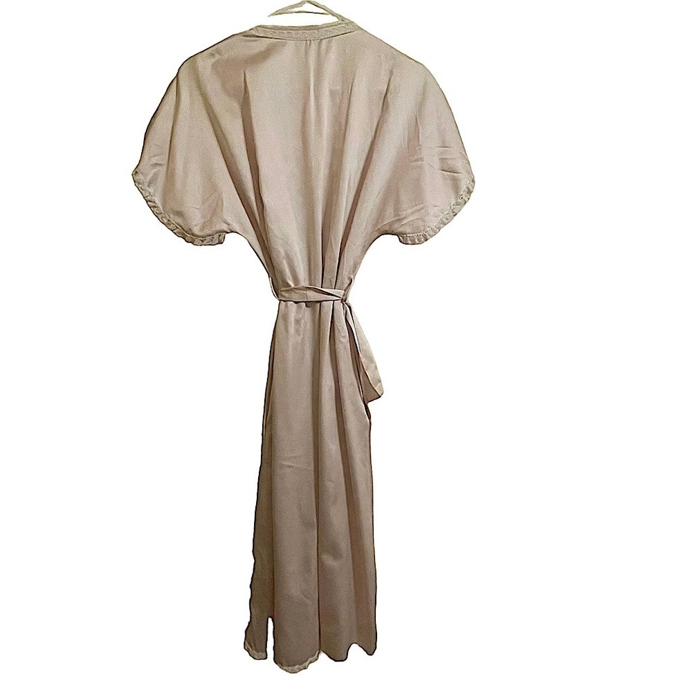 Carole Hochman Beige Lace Trimmed Satin Feel Robe Size Small - Picture 2 of 12